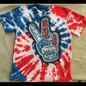✂️ Patriotic tie dyed T - peace hand logo boys XL